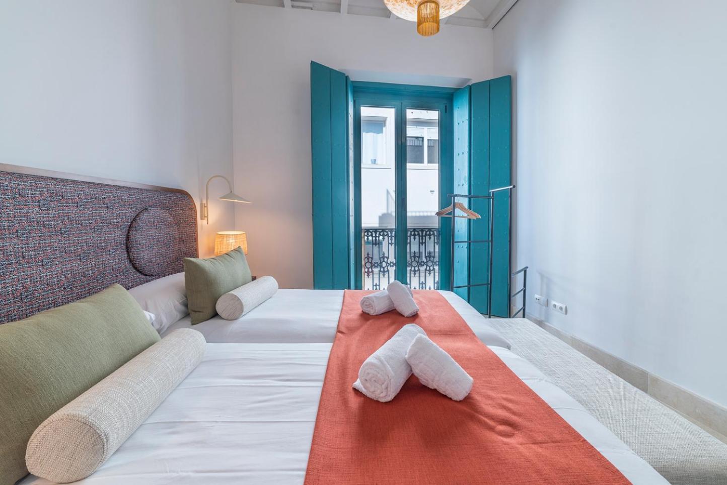 Slow Suites Salvador Seville Exterior photo